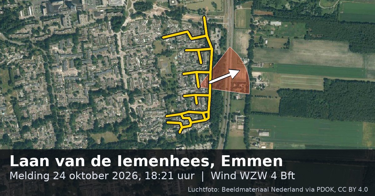 Luchtfoto van de Laan van de Iemenhees in Emmen, met de straat gemarkeerd en een pijl in de windrichting