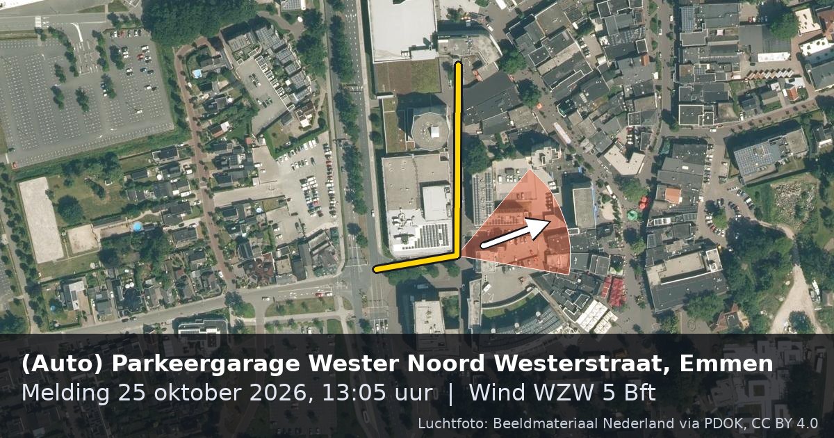 Luchtfoto van de (Auto) Parkeergarage Wester Noord Westerstraat in Emmen, met de straat gemarkeerd en een pijl in de windrichting