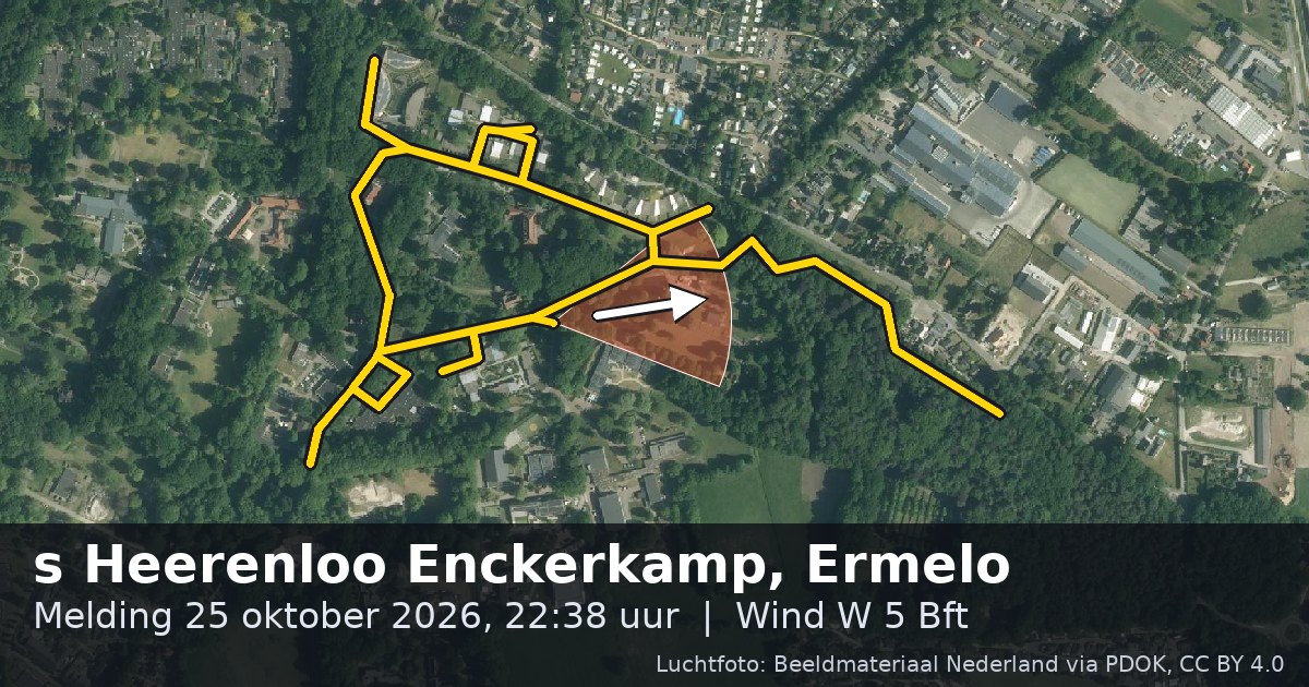 Luchtfoto van de s Heerenloo Enckerkamp in Ermelo, met de straat gemarkeerd en een pijl in de windrichting