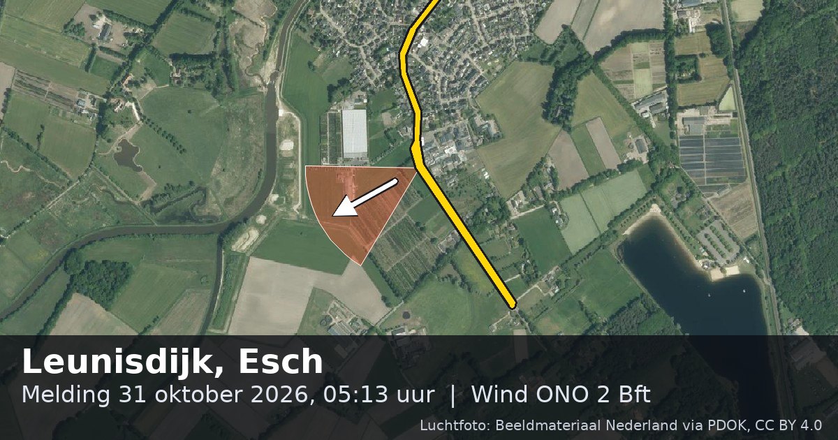 Luchtfoto van de Leunisdijk in Esch, met de straat gemarkeerd en een pijl in de windrichting
