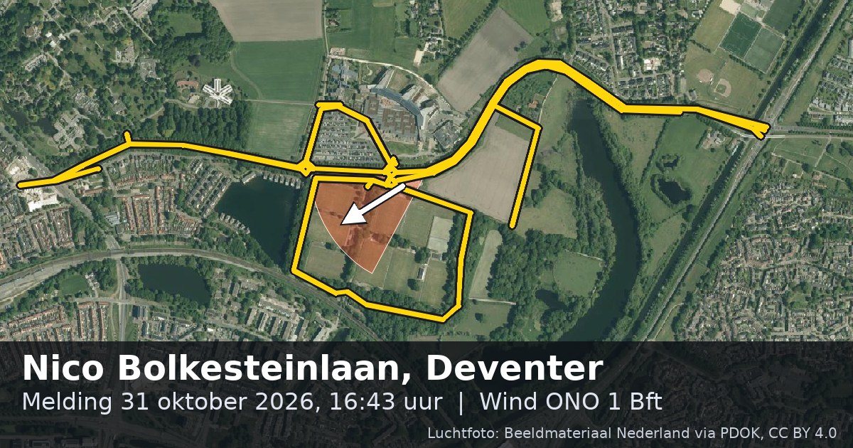 Luchtfoto van de Nico Bolkesteinlaan in Deventer, met de straat gemarkeerd en een pijl in de windrichting